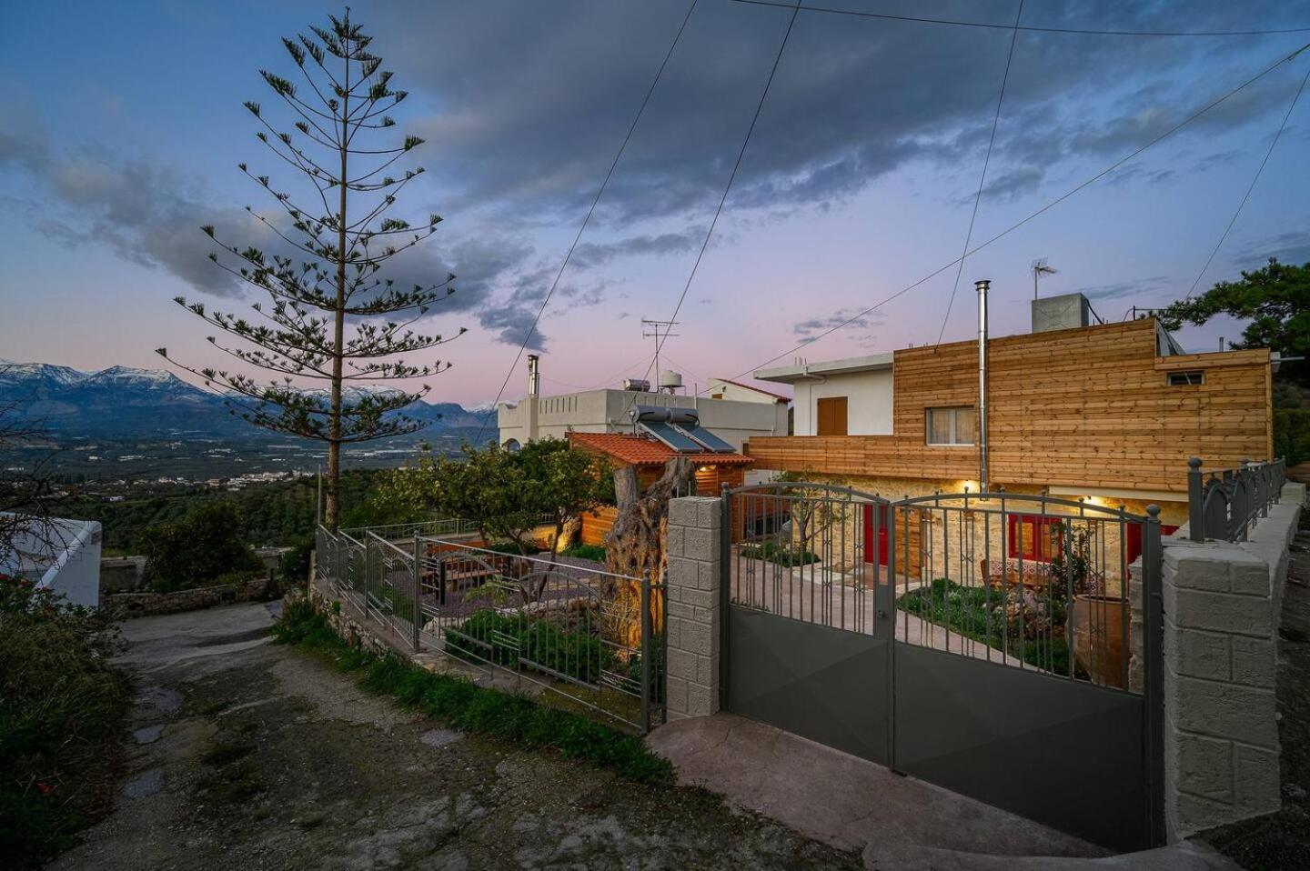 Physis Country House Near Matala Beach & Faistos Kouses Exterior foto