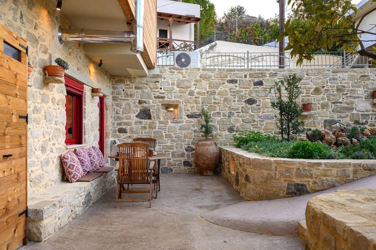 Physis Country House Near Matala Beach & Faistos Kouses Exterior foto