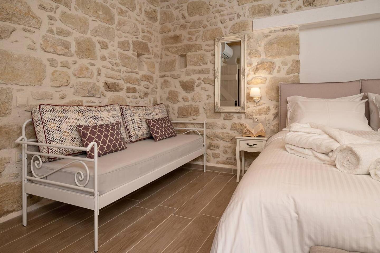 Physis Country House Near Matala Beach & Faistos Kouses Exterior foto