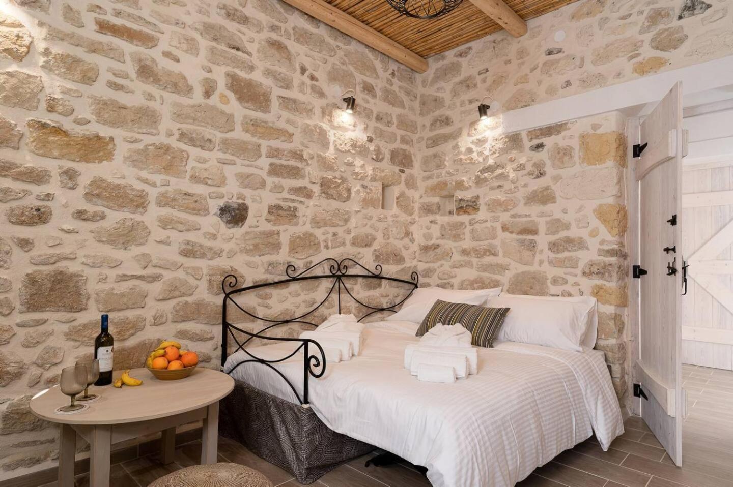 Physis Country House Near Matala Beach & Faistos Kouses Exterior foto